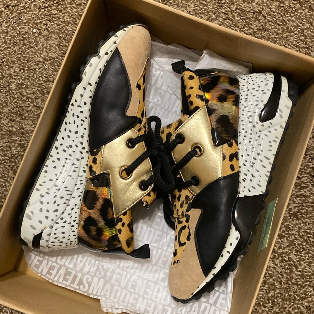 Steve Madden Sneakers